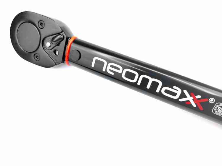 KLUCZ DYNAMOMETRYCZNY 1/2 28-210Nm + NASADKI DO KÓŁ CERTYFIKAT KALIBRACJI