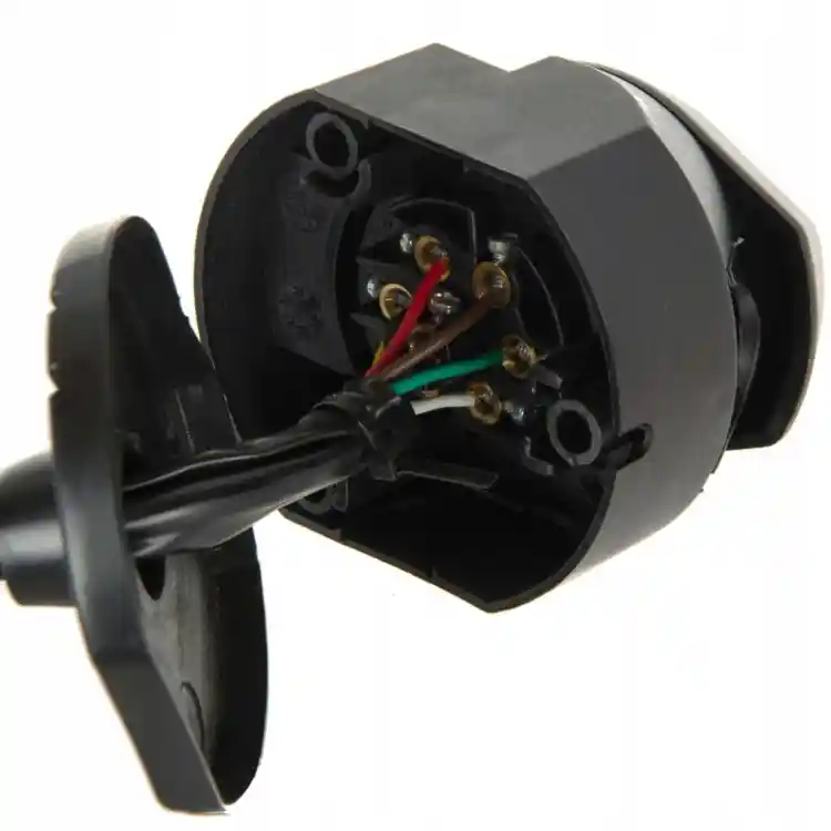 WIĄZKA ELEKTRYCZNA HAKA HOLOWNICZEGO GNIAZDO 7PIN + PRZEWÓD 1,5M UNIWERSAL