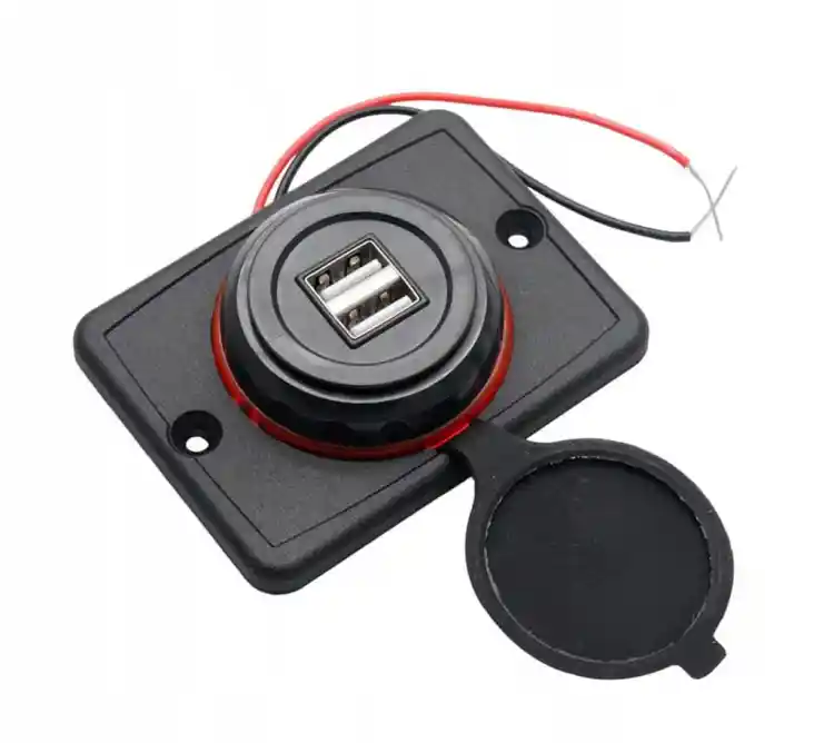 GNIAZDO SAMOCHODOWE ŁADOWARKA 2x USB 3,1A 12V 24V