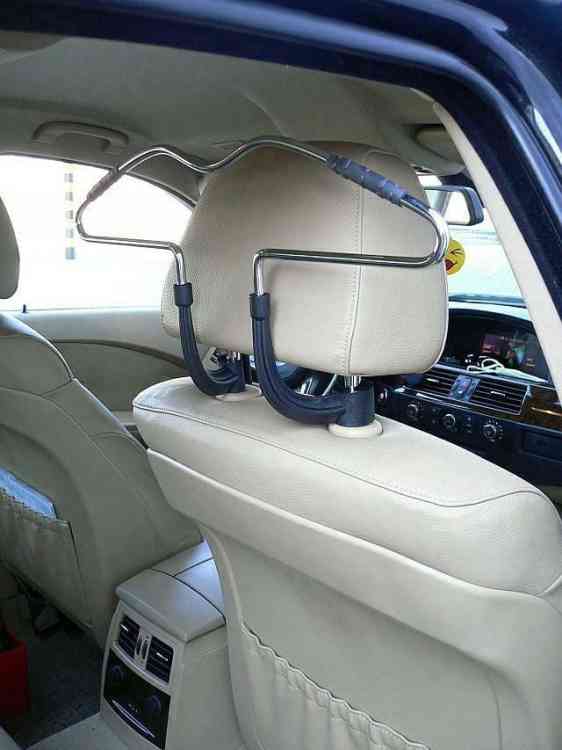 SAMOCHODOWY WIESZAK NA ZAGŁÓWEK UCHWYT MARYNARKĘ