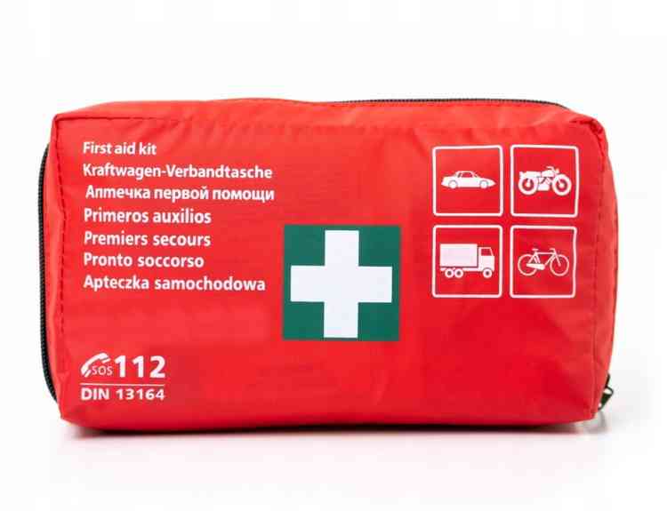 APTECZKA SAMOCHODOWA CAŁA EUROPA NORMA DIN13164