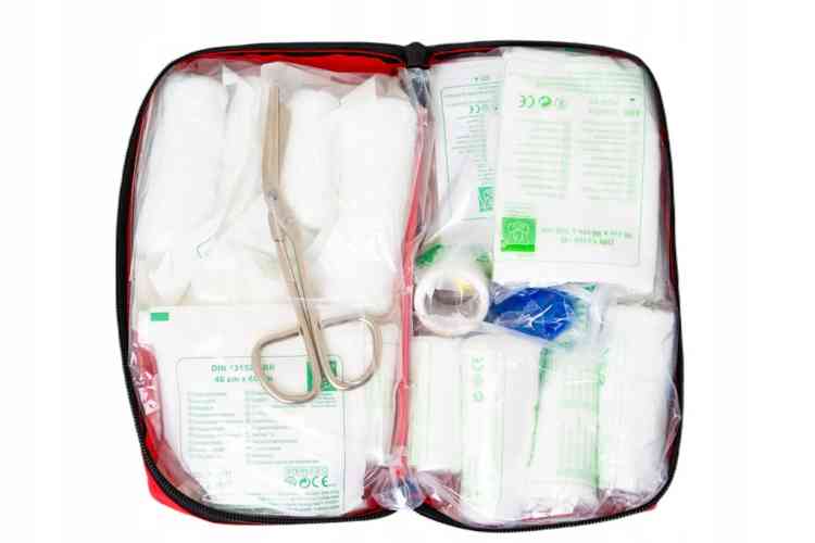 APTECZKA SAMOCHODOWA CAŁA EUROPA NORMA DIN13164