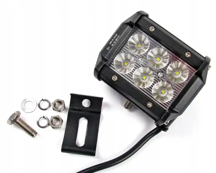 LAMPA ROBOCZA 6 LED HALOGEN ROBOCZY 18W 12V 24V E9 IP67