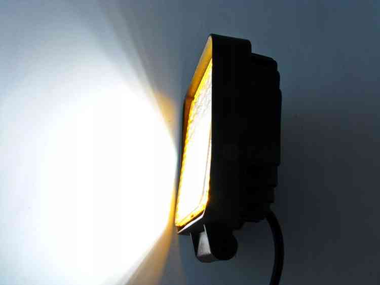 126W LAMPA ROBOCZA LED PANEL HALOGEN 12V 24V CREE