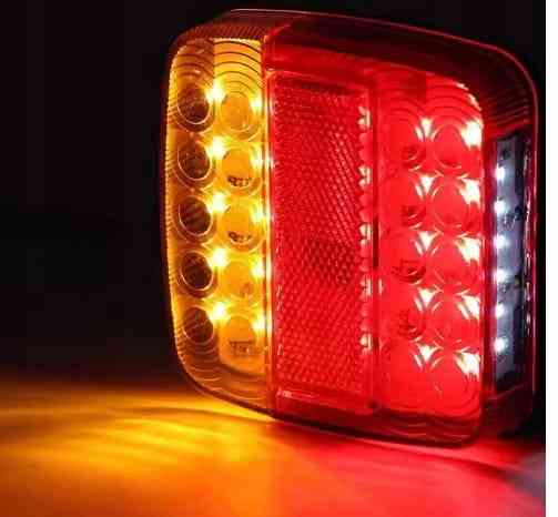 ZESTAW ŚWIATEŁ LAMP 26 LED DO PRZYCZEPKI PRZYCZEPY LAWETY NA ŚRUBY 7,5m